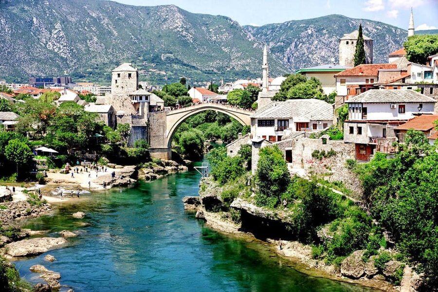From Makarska : Mostar and Kravica Waterfalls Day Trip - Wandering the Old Bazaar and finding lunch