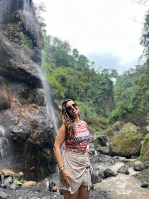 From Malang: Tumpak Sewu Waterfall Sharing Tour - The guided descent is the real adventure