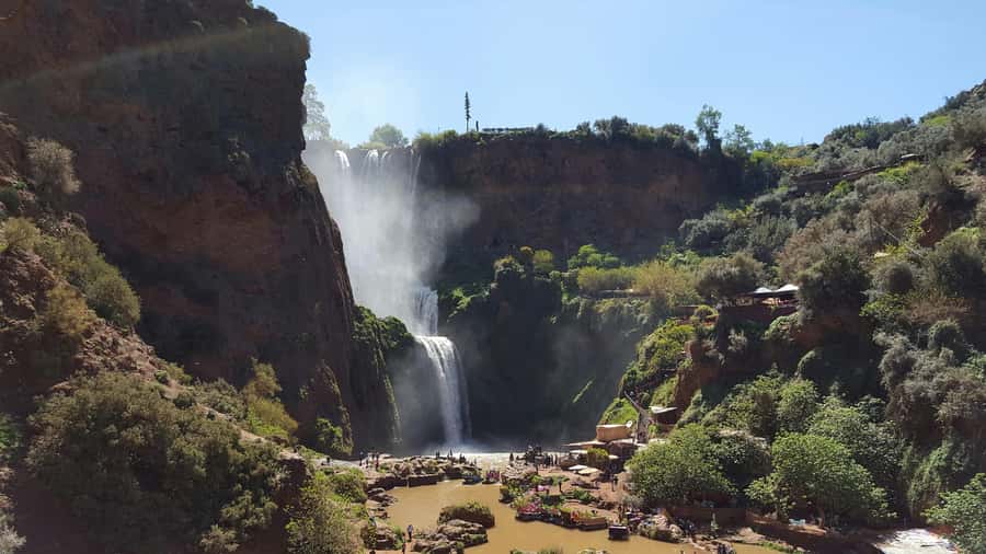 From Marrakech: Day Tour to Ouzoud Waterfalls - Pickup in Marrakech and the long road south