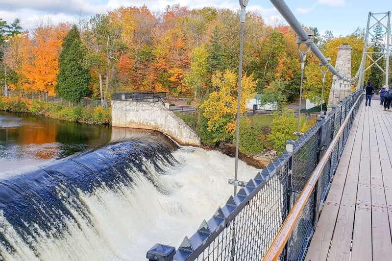 From Montreal: Quebec City and Montmorency Falls Day Trip - Montmorency Falls gives the day a change of pace