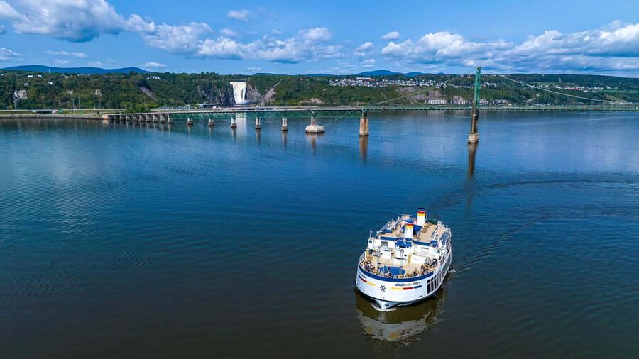 From Montréal: Québec City, River Cruise & Montmorency Falls - A very full day from Montréal to Québec City