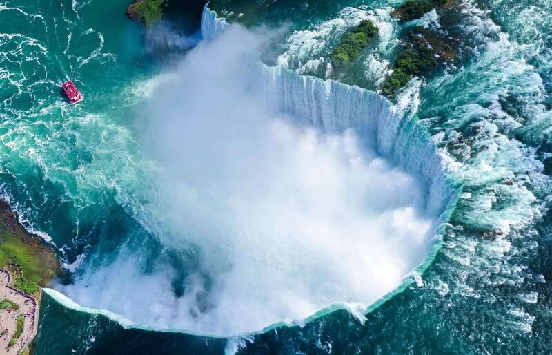 From Montreal: Toronto, Niagara Falls & 1000 Islands Tour - Winter changes the Thousand Islands stop