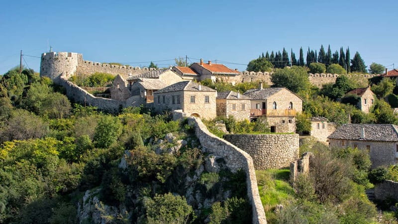 From Mostar: Blagaj, Počitelj & Kravice Waterfalls Day Tour - The guiding is more than a list of dates