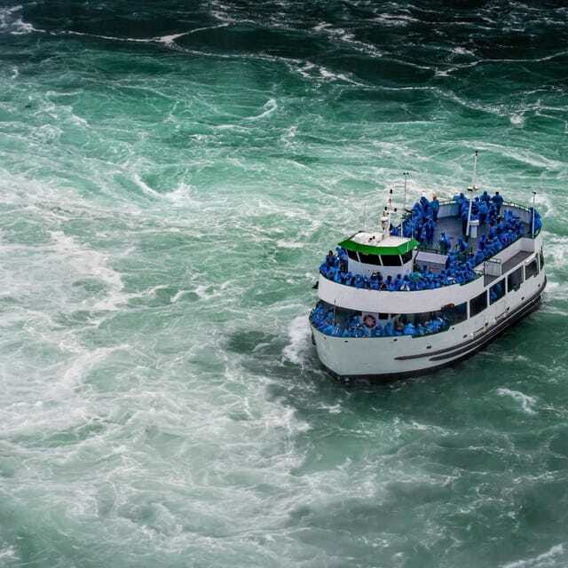 From New York City: Niagara Falls Guided Tour - Lunch, timing, and the return to New York