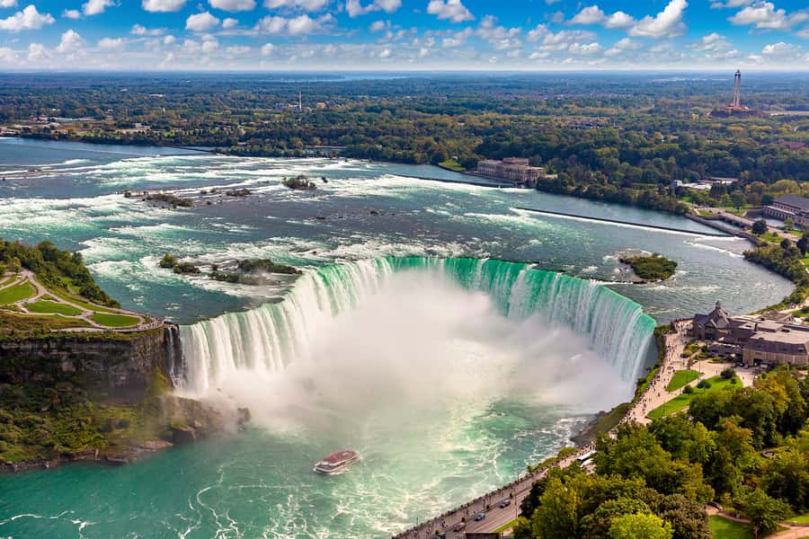 From NYC: Niagara Falls with Outlet Shopping, 2-Day Tour - Summer means Maid of the Mist