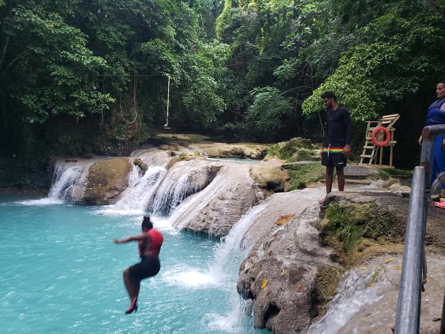 From Ocho Rios: Blue Hole Secret Waterfall & Highlight Tour - Arriving at the Blue Hole