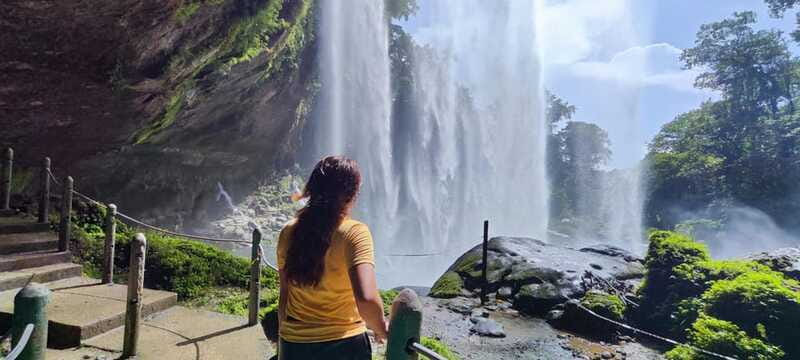 From Palenque: Misol-Ha & Agua Azul Waterfalls Day Tour - Guide quality and what to expect on site