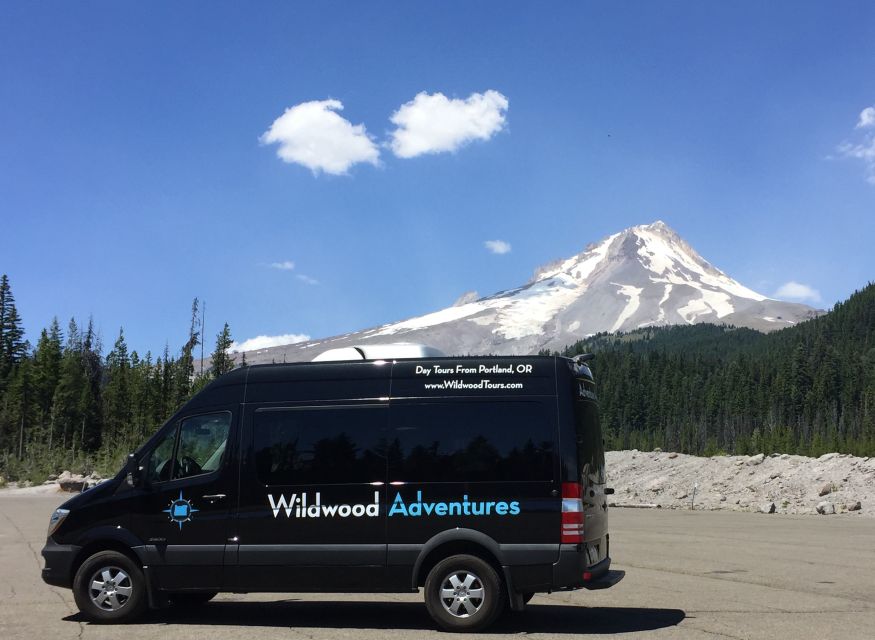 From Portland: Columbia Gorge Waterfalls and Mt. Hood Tour - Crown Point and the grand opening view