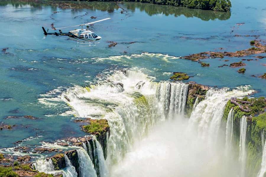 From Puerto Iguazu: Brazilian Side of the Falls with Ticket - How the guides affect the experience