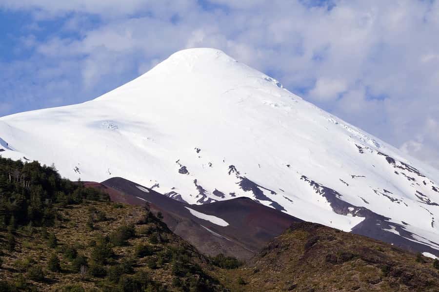 From Puerto Varas: Osorno Volcano & Petrohue Falls Day Tour - Following Lake Llanquihue toward Ensenada