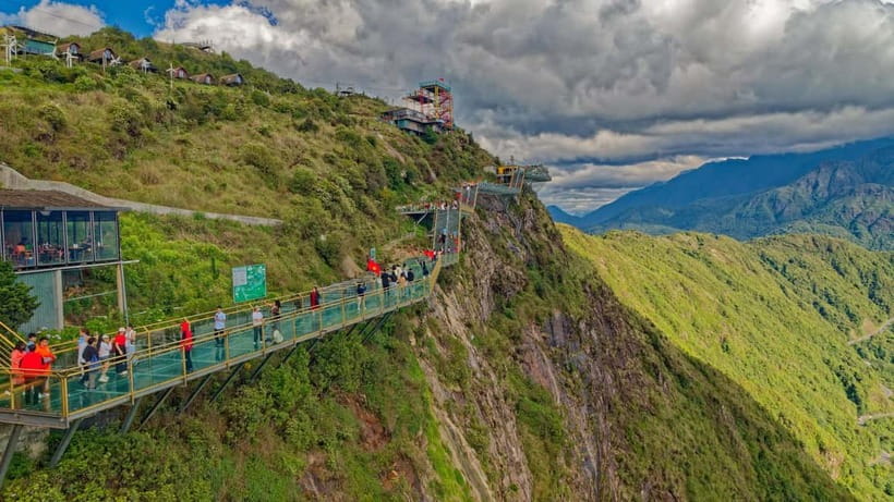 From Sapa: Glass Bridge and Silver Waterfall Group Tour - Leaving Sapa for O Quy Ho Pass