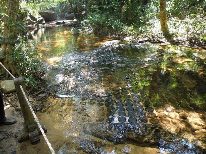 From Siem Reap: Small-Group Phnom Kulen Waterfall Day Tour - Why Phnom Kulen makes a good change from Siem Reap