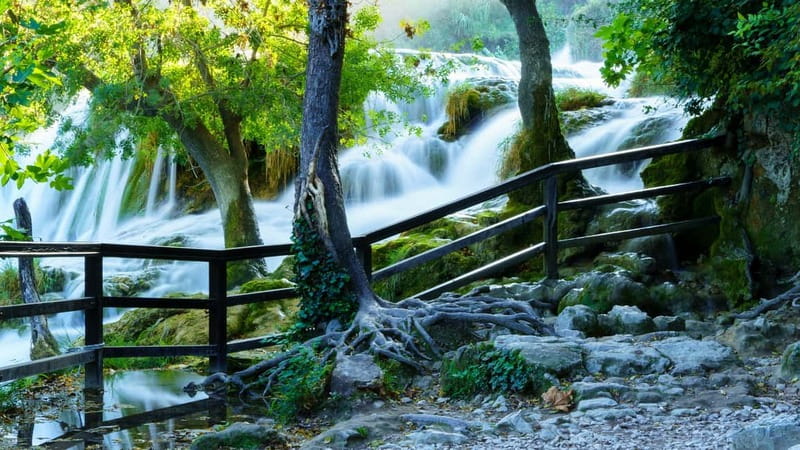 From Split: Krka Waterfalls with Riverboat Ride & swimm stop - What to pack for the day