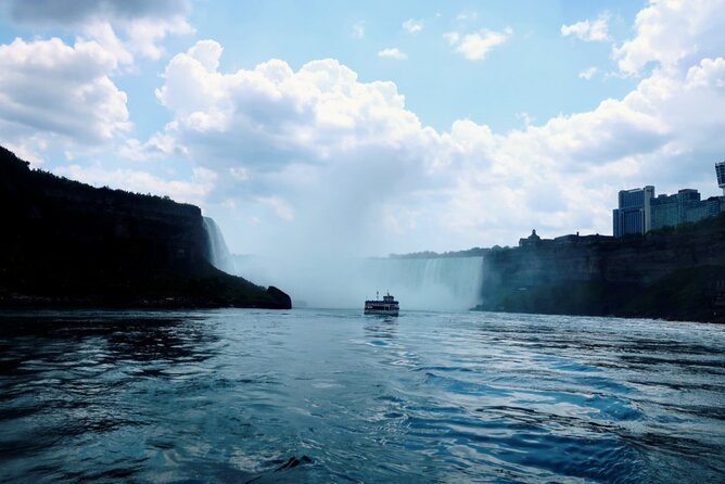 From Toronto: Niagara Falls Day Tour with Optional Boat Cruise - Short stops with useful context