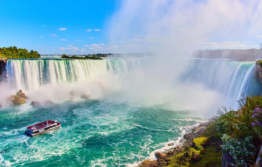 From Toronto: Niagara Falls Tour + Boat Ride and/or Journey - What the guides add to the day