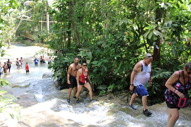 Full-Day Tour of Blue Hole and Dunn's River Falls, Including Fees - How the two stops work together