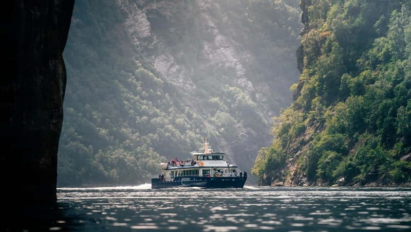 Geiranger: Fjord and Waterfalls Sightseeing Boat Trip - Key points to know before you go