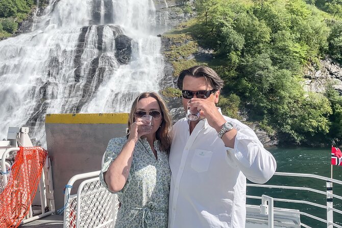 Geiranger Fjord Tour with Waterfall Tasting - The return through Geiranger Fjord
