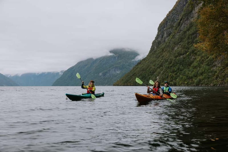 Geiranger: Kayak Tour with Waterfall Views - Paddling toward the famous waterfalls