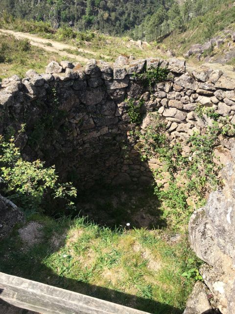 Gerês National Park Waterfalls and wolf village in 4x4 - From Porto to the Caniçada Dam