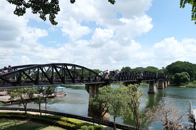Glamping in Kanchanaburi and Erawan Falls 2 days/1 night - Group size, guiding, and the pace of the trip