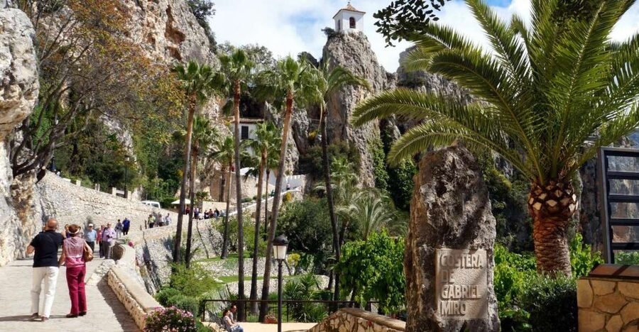 Guadalest & Algar Falls Tour - From Albir, Benidorm & Calpe - Why this day trip works so well