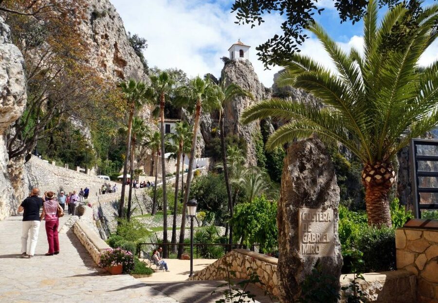Guadalest & Algar Falls Tour - From Albir, Benidorm & Calpe - Algar Falls: a natural swimming stop