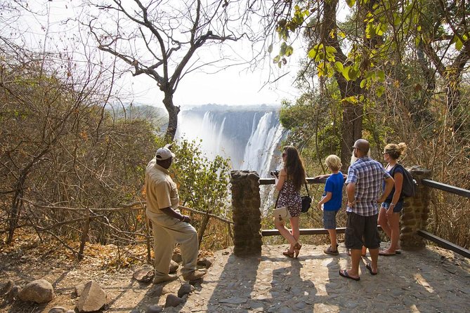 Guided Tour of Victoria Falls Zambia - From your accommodation to the park