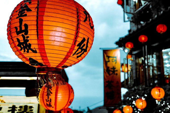 Half Day Private Tour to Jiufen, Shifen Waterfall & Pingxi Sky Lantern - Shifen Old Street and the Pingxi sky lantern