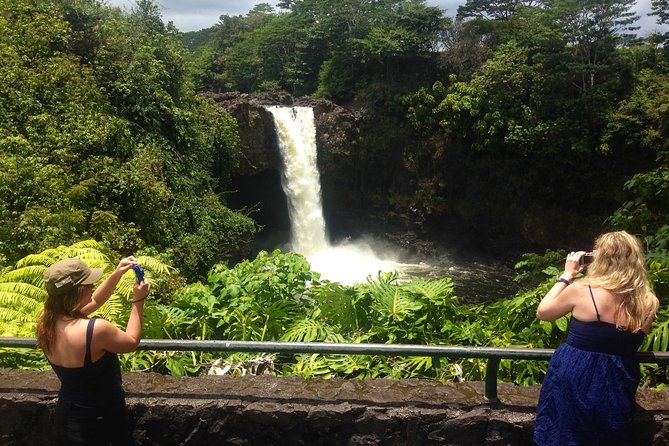 Hawaii Big Island Circle Small Group Tour: Waterfalls - Hilo - Volcano - Black Sand Beach - Puʻukoholā Heiau and the story of Kamehameha
