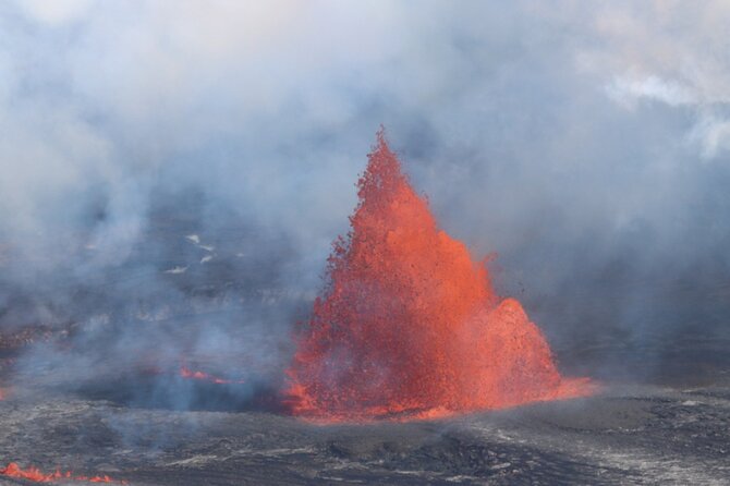 Hawaii Volcanoes, Waterfalls, Beaches & Hilo Highlights Day Tour - Liliʻuokalani Gardens slows the pace near Hilo Bay