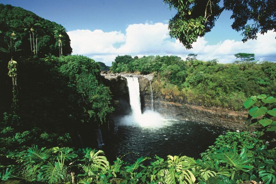 Hilo Cruise Ship Excursion: Volcanoes National Park Rainbow Falls - The visitor center and learning about the island