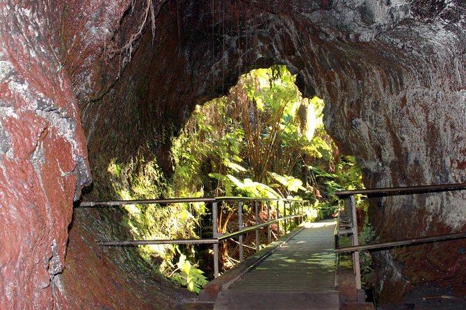 Hilo Shore Excursion: Active Volcano, Lava Tube, Waterfall and Gardens - Two hours around Hawaii Volcanoes National Park