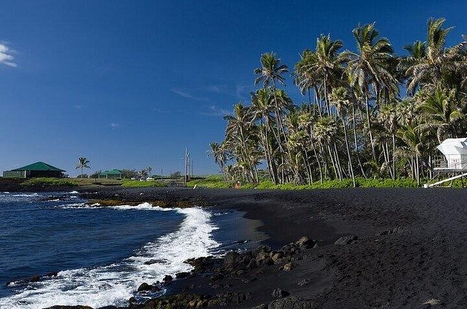 Hilo Shore Excursion: Visit Volcano, Waterfall, Beach with Lunch - Walking through Nahuku Lava Tube