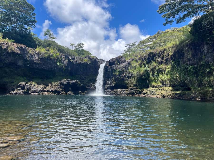 Hilo: Waterfall Hike and Swim with Native Hawaiian - The two alawai trails to Waiāle and Waiʻlima