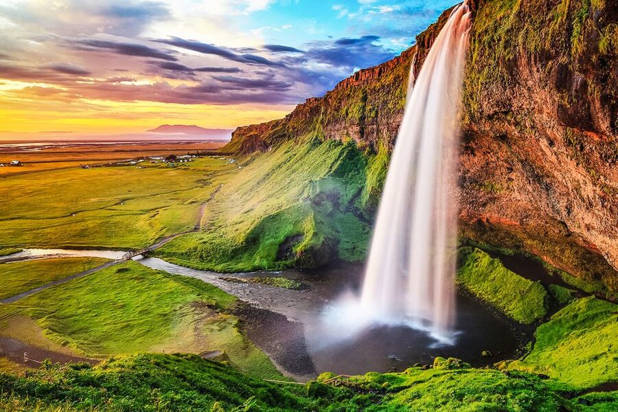 Iceland: Full-Day South Coast, Black Beach & Waterfalls Tour - Why this south coast route works