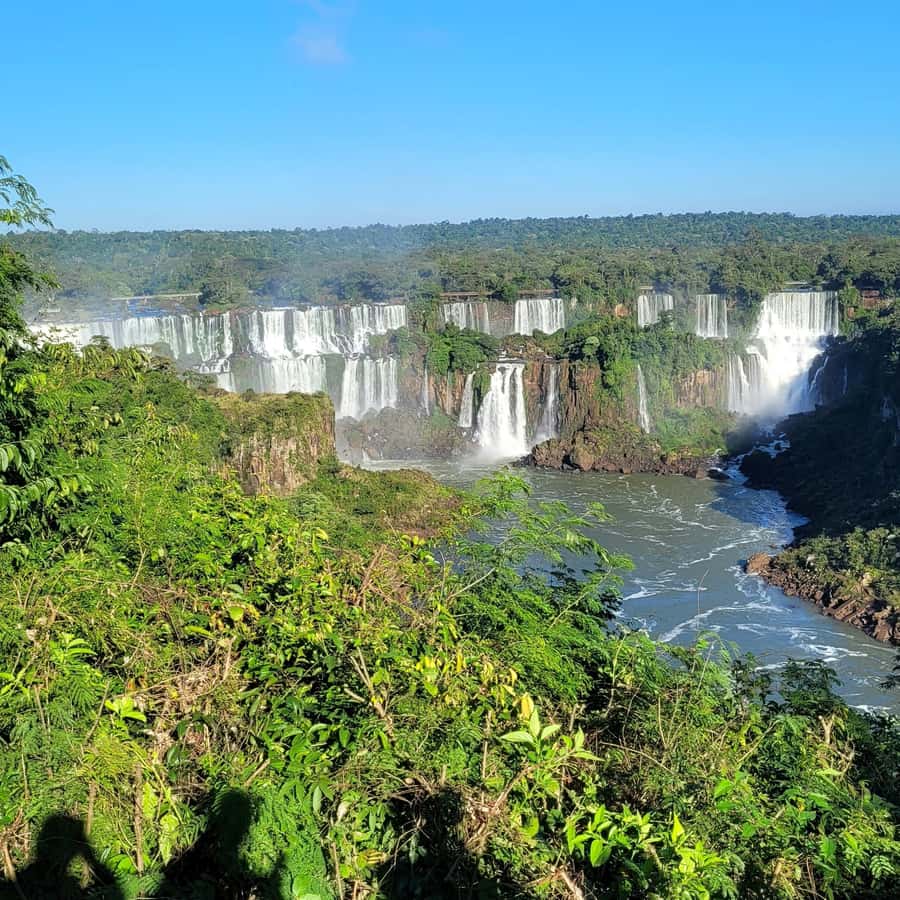 Iguassu Falls: Brazilian Side Private Tour - Walking the 1,500-meter Falls Trail