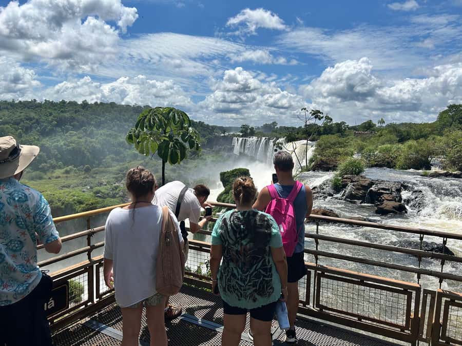 Iguassu Waterfalls: 1 Day Tour Brazil and Argentina's sides - Why seeing both sides in one day makes sense