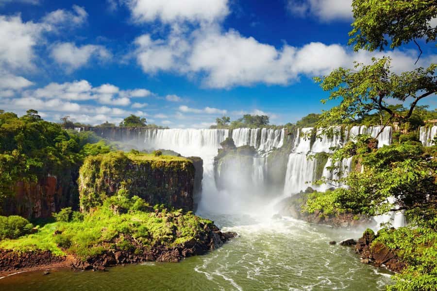 Iguazu Falls: Gran Aventura Boat and Argentinian Falls Tour - Food, queues, and the cost of convenience
