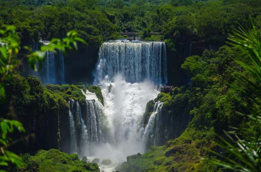 Iguazú Falls: The Natural Wonder of Argentina - The Upper Circuit’s broad, calm views