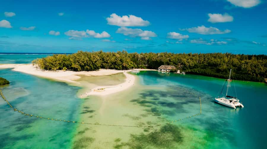 Ile Aux Cerfs: Catamaran Cruise, island, waterfalls, Lunch - Arriving at Ile aux Cerfs