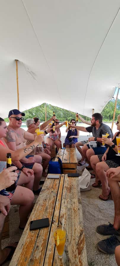 Ile aux Cerfs: Island & Waterfall Speedboat Tour with Lunch - Key points to know before you book