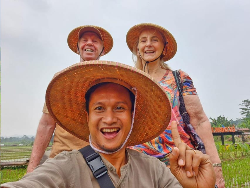 Jakarta Bogor Botanical Garden, Waterfall and Rice Terrace - Who should book this Bogor outing