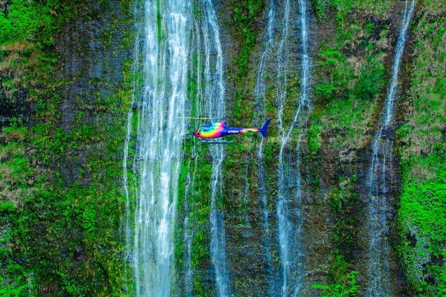 Kailua-Kona: Kohala, Volcanoes and Waterfall Helicopter Tour - What $895 buys you in 90 minutes