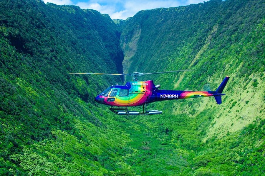 Kailua-Kona: Kohala, Volcanoes and Waterfall Helicopter Tour - Waterfalls above Laupahoehoe Nui and Waiilikahi