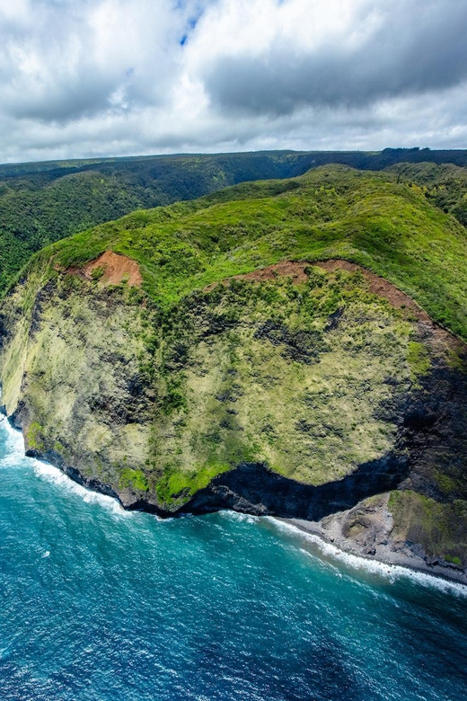 Kailua-Kona: Kohala, Volcanoes and Waterfall Helicopter Tour - Doors on or doors off: choose with care