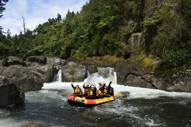 Kaituna Cascades - Grade 5 Wairoa River near Tauranga - Getting ready at 9:30am