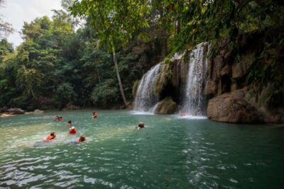 Kanchanaburi: Erawan Waterfall & Train Full-Day Tour