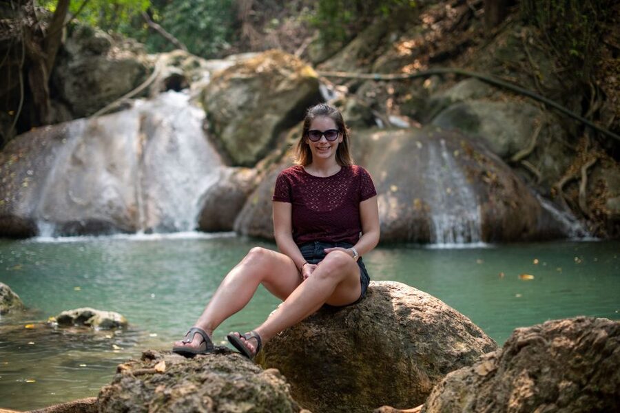 Kanchanaburi: Erawan Waterfall & Train Full-Day Tour - Lunch at a local restaurant