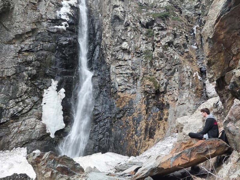Kazbegi: Gveleti Waterfall Guided Hike - Leaving Kazbegi for the Gveleti gorge